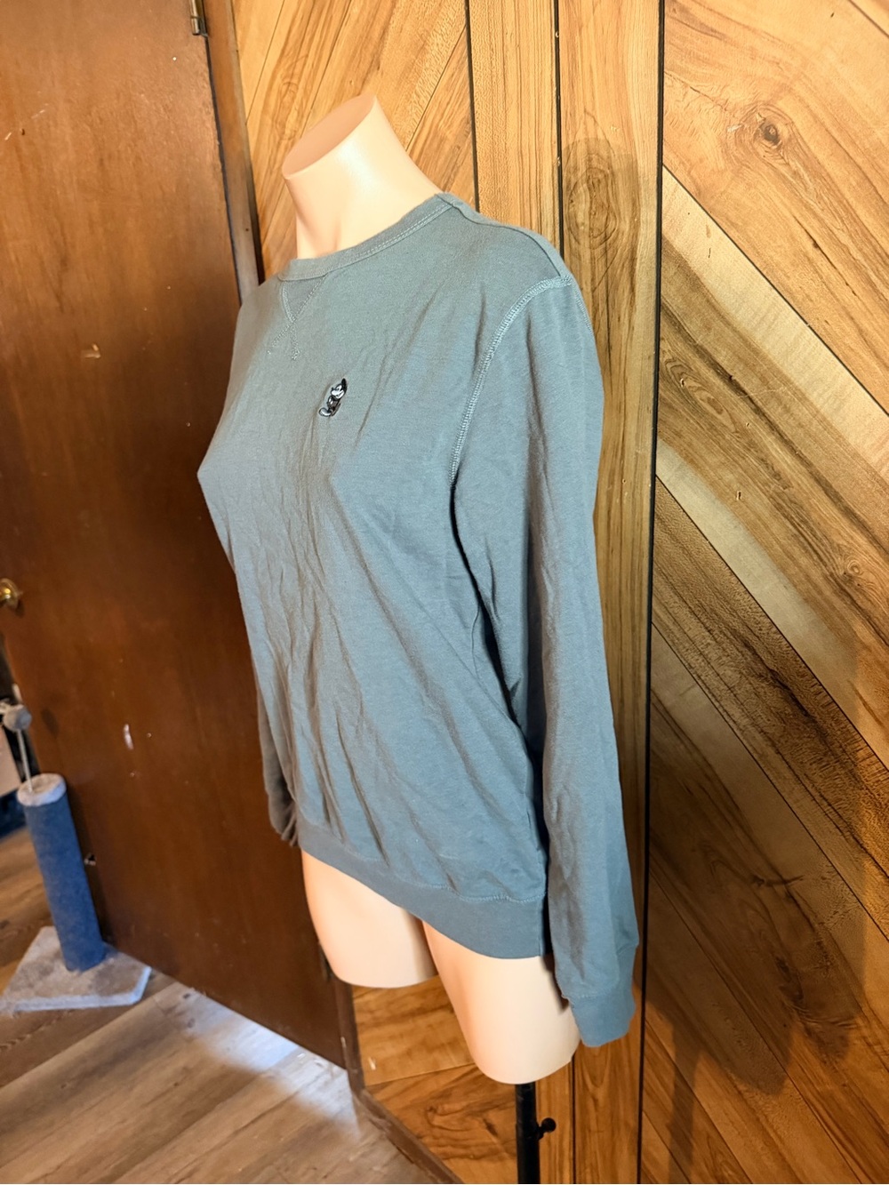 ⁠Disney Parks Womens S Gray Embroidered Mickey Mouse Pullover Sweatshirt Top - Picture 5 of 10